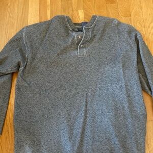 Robert Stark. Men’s v neck long sleeve.
